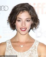 电影《新特警判官》首映 卡尔-厄本携奥莉薇亮相