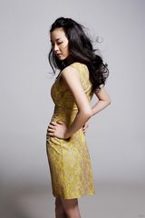 幻灯图：王艳清新写真柔情似水 体验温婉女人香