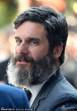 组图：《为奴十二年》首映 皮特变净面小生