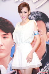 组图：杨思琦否认面试谈续约 关礼杰欣赏恶搞