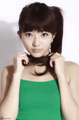 组图：白卉子清纯写真俏皮卖萌 演绎运动小清新