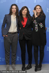 幻灯图集：《房东与租客》记者会 三美女竞艳