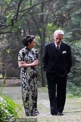 组图：电视剧《建国》探班 蒋勤勤旗袍装优雅迷人