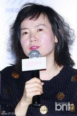 组图：玉泽演出席电影《结婚前夜》宣传活动