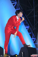 组图：严爵挑战唱跳险破音 林俊杰压轴热舞