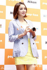 组图：韩星春子成恩等出席首尔摄影同好会