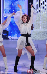 组图：韩国某节目现场公开 SHINee力压BigBang夺冠