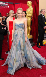 高清组图：奥斯卡红毯 蕾切尔-麦克亚当斯俏丽