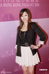 幻灯图：香港小姐首次面试 50位佳丽演曼妙诱惑