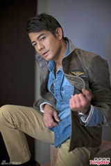 组图：郭富城获赠3D人偶 笑孙红雷生活如修道