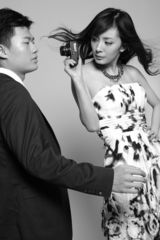 幻灯图：杨幂最新时尚写真 展露性感轻熟女气质