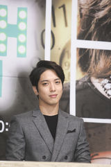 独家高清：尹恩惠撑新剧发布 郑容和李东健撞脸