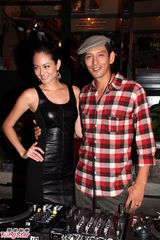 组图：恭硕良盼到内地开唱 Jocelyn夫妇大秀恩爱