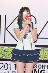 高清组图：AKB48三成员抵港宣传 签名会下场做评委