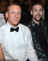 Macklemore & Ryan Lewis获56届格莱美最佳新人