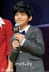 组图：金来沅赵安等出席新片《我的小小英雄》发布