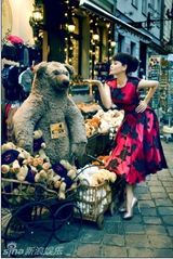 组图：伊能静情人节甜美等爱 告别五年单身