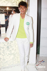 幻灯图：古天乐喜爱性感美唇 谢婷婷不知嫂子已出院