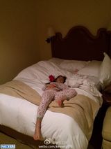 组图：刘涛老公晒子女劳作照 女儿漂亮儿子帅气