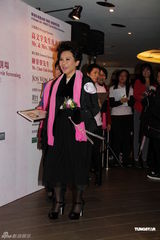 组图：《桃姐》票房大好 叶德娴宣传防癌资讯