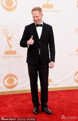 组图：《摩登家庭》男星杰西-泰勒-弗格森亮相