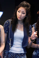 高清图：WONDER GIRLS出席活动 演唱人气歌曲