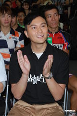 张智霖袁咏仪罕见夫妻档现身 为孩子拒同场(图)