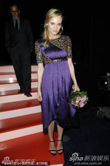 高清：《未知》首映一枝独秀 黛安-克鲁格复古美艳