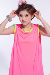 组图：沈阳快女十强出“卖萌照” 比比谁最萌