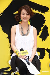 组图：谢安琪恶搞自己歌曲 古巨基献唱为黎耀祥庆生