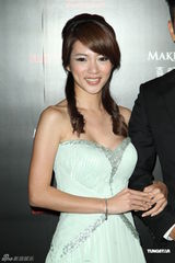 组图：蓝心湄疑默认炎亚纶整形 呼吁避免撞脸