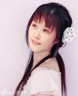 组图：美少女长发照撞脸李宇春