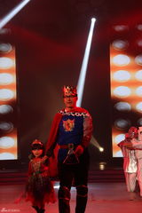 组图：爸爸去哪儿大本营模仿秀 靓妈齐亮相