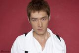 组图：胡歌“920三十而立” 型男写真展熟男魅力