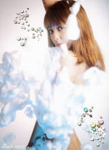 组图：佐佐木希写真集风格多变