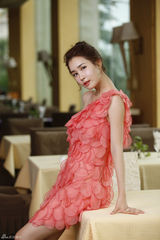 高清组图：李多海拍内地时尚大片 优雅性感千娇百媚