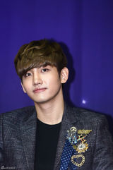 高清组图：姜虎东携昌珉宣传《月光王子》