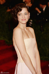 高清图：大都会朋克派对众星个性礼服狂野性感