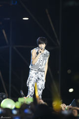 独家高清：EXO等献唱韩流音乐节 SHINee唱新歌