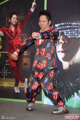 组图：卜学亮发片郭书瑶站台 再动女神隋棠脑筋