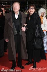 文德斯搂娇妻撑《皮娜》首映 德国总统夫妇秀恩爱