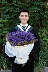 组图：中戏校花校草落户博纳青涩合影