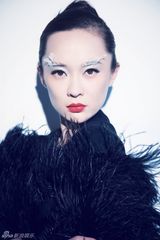 高清图：霍思燕变身时尚女王 “独霸”杂志版面