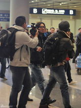 组图：高晓松回国现身 称愿当交通培训反面教材