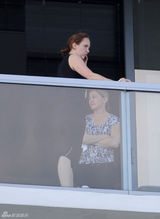 组图：麦当娜带小男友与全家人共度感恩节