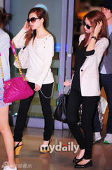 组图：少女时代结束巴黎演唱会返回韩国