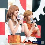 组图：佳仁等《音乐中心》热情表演 韩善花全孝盛主持