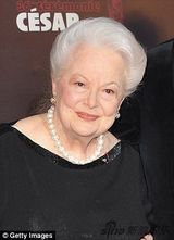 组图：已故女星琼-芳登剧照曝光 与姐曾经和睦