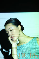 组图：车晓唯美写真光影交错迷人冷艳