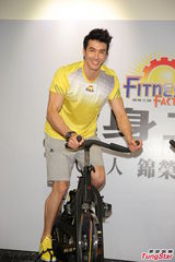 组图：蔡依林男友亮相 阳光俊朗帅气十足